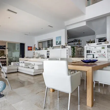 Willa Exclusive Seafront Villa,private Pool,gym,bbq