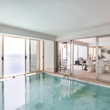 Exclusive Seafront Villa,private Pool,gym,bbq
