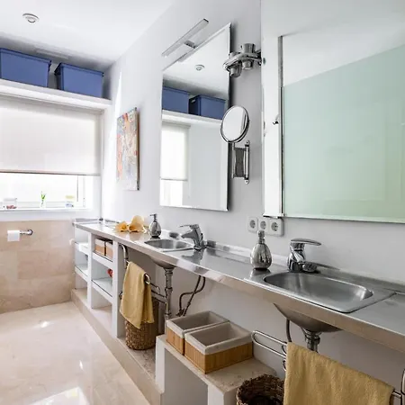 Exclusive Seafront Villa,private Pool,gym,bbq Villa