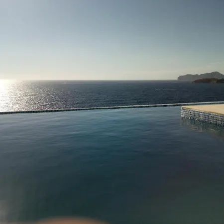 Villa Exclusive Seafront Villa,private Pool,gym,bbq