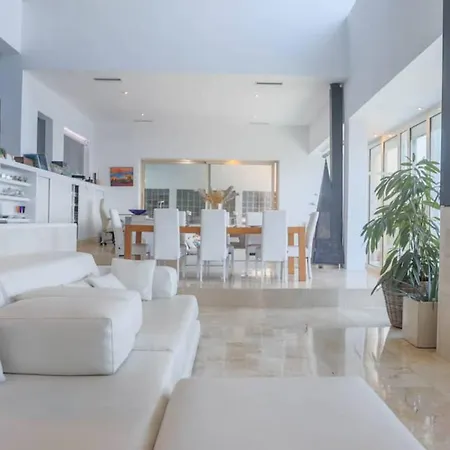 Exclusive Seafront Villa,private Pool,gym,bbq Villa El Toro (Mallorca)